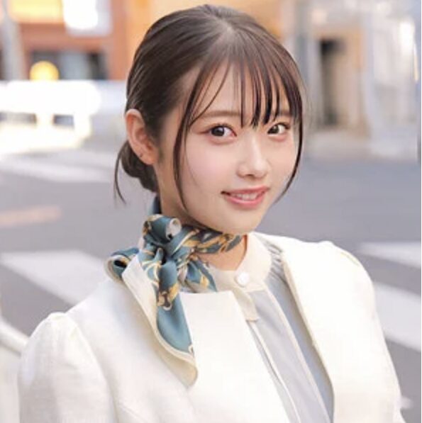 二葉エマを特定！ORECZ-242に出演している美人CAの制服姿画像